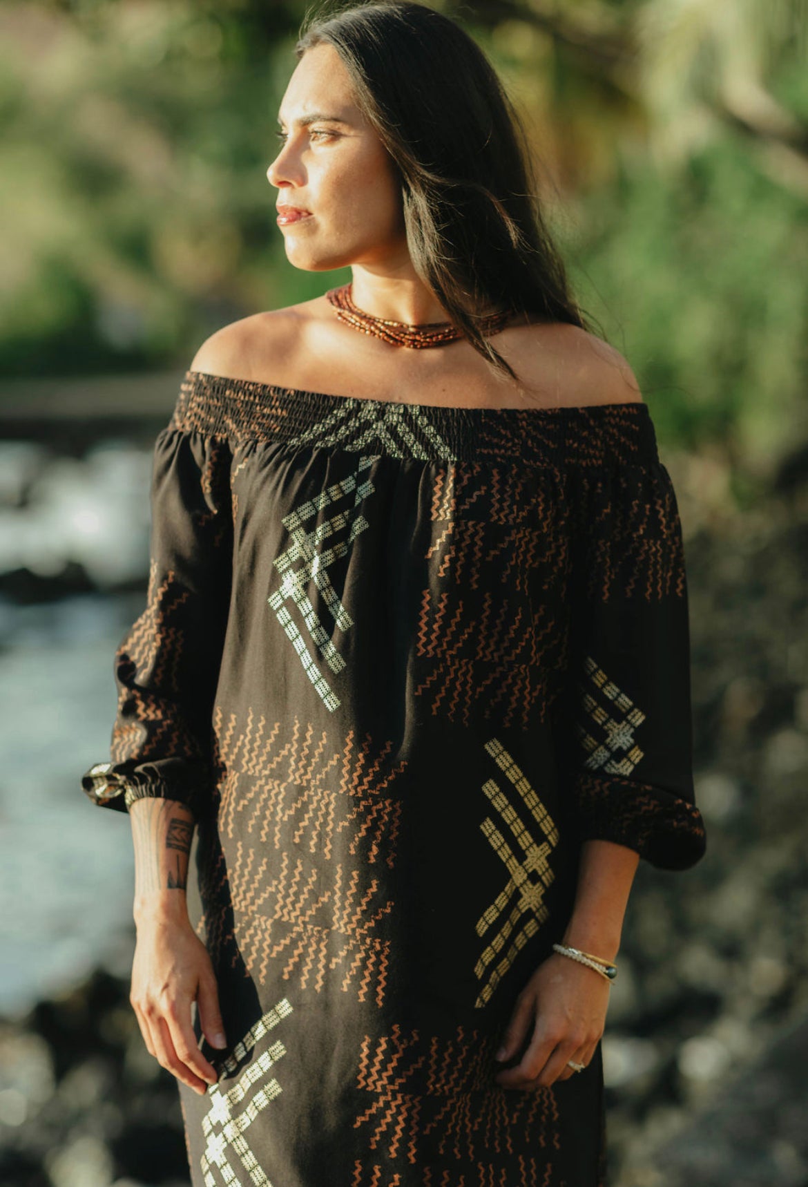 KUAHIWI SMOCK LONG SLEEVE DRESS (Black/Gold/Rust)