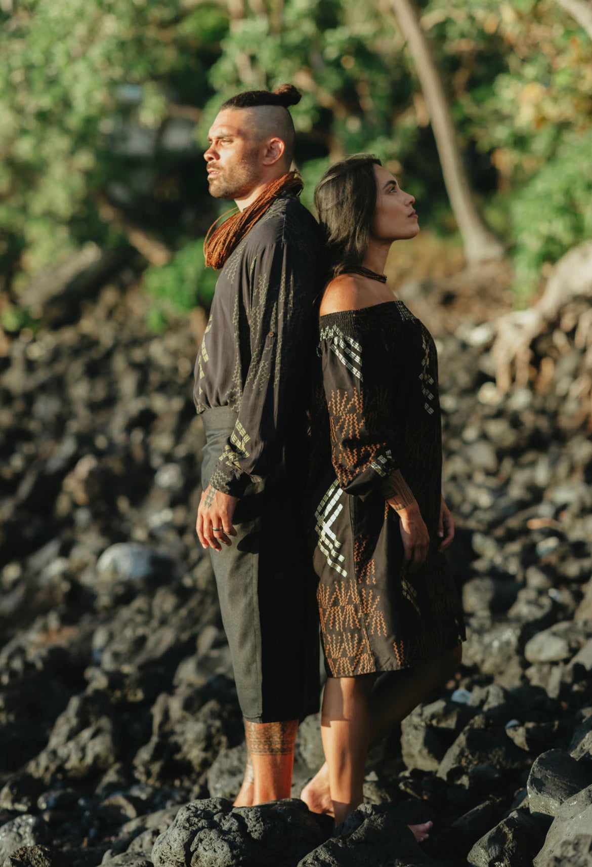 KUAHIWI SMOCK LONG SLEEVE DRESS (Black/Gold/Rust)