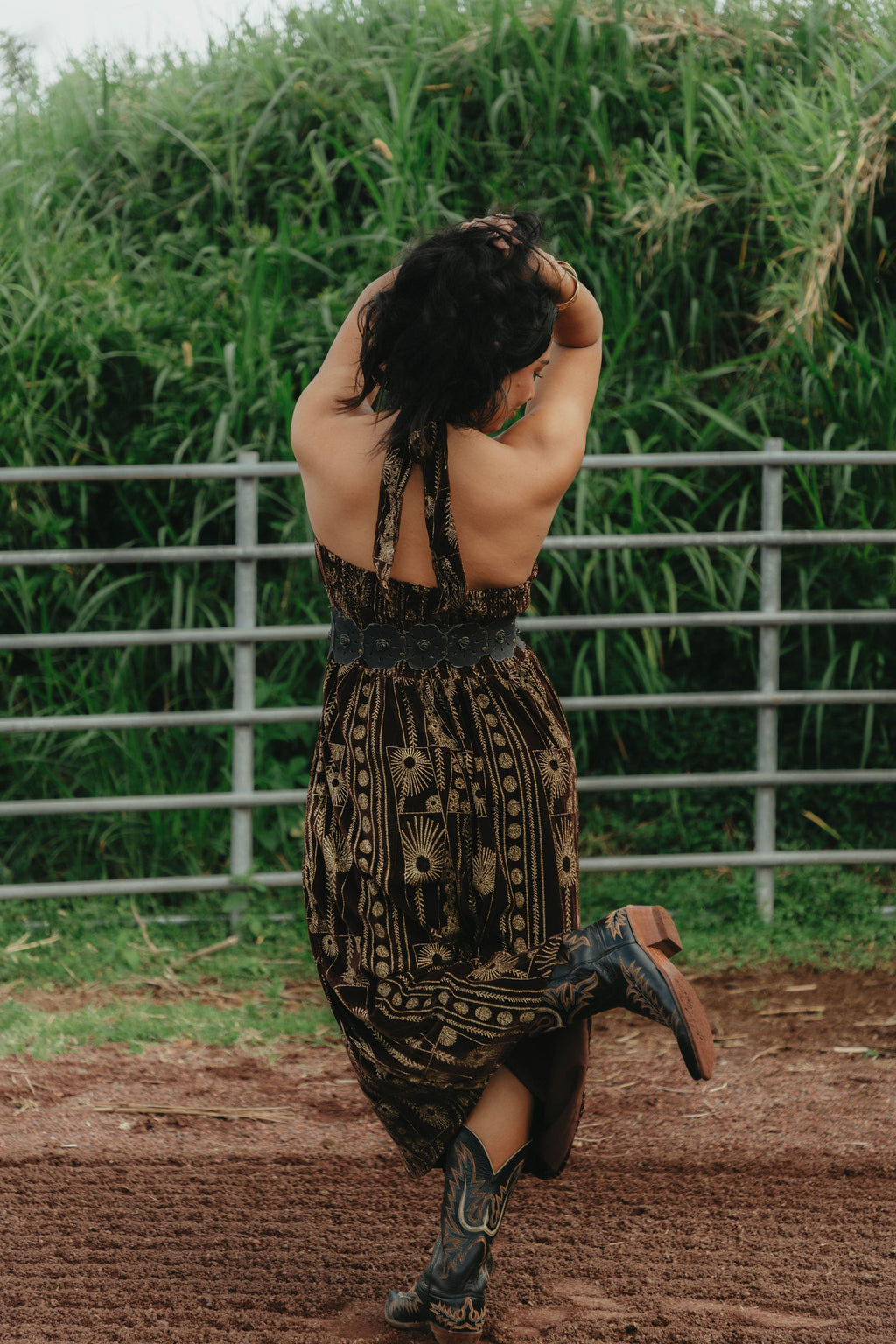 'ŌPIHI MIDI VELVET DRESS