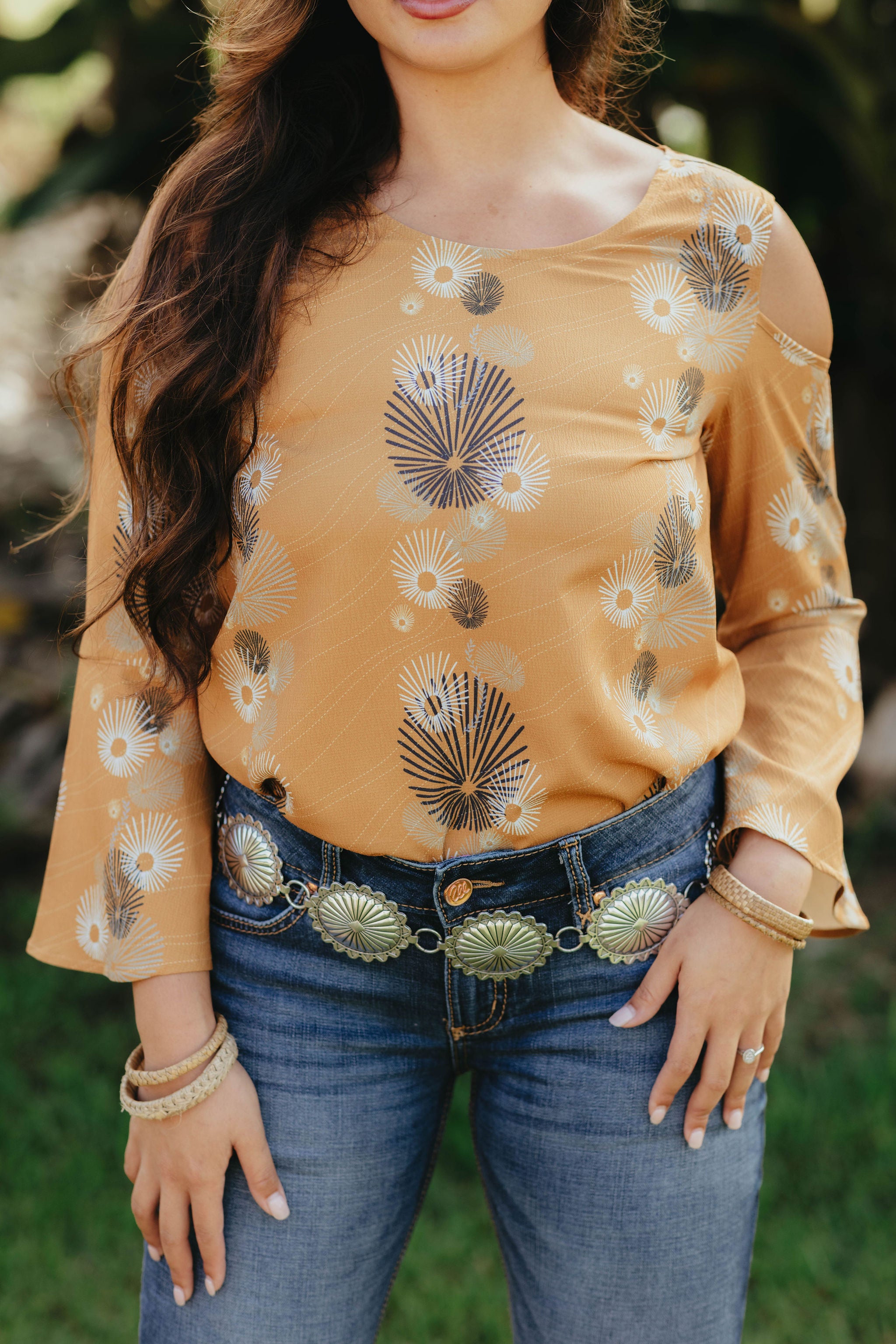 'ŌPIHI OFF SHOULDER BLOUSE