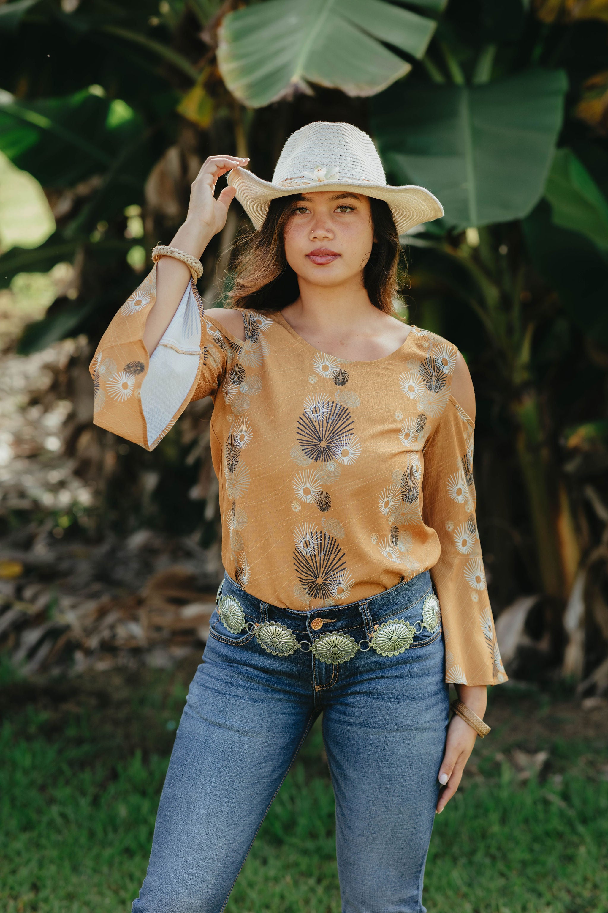 'ŌPIHI OFF SHOULDER BLOUSE